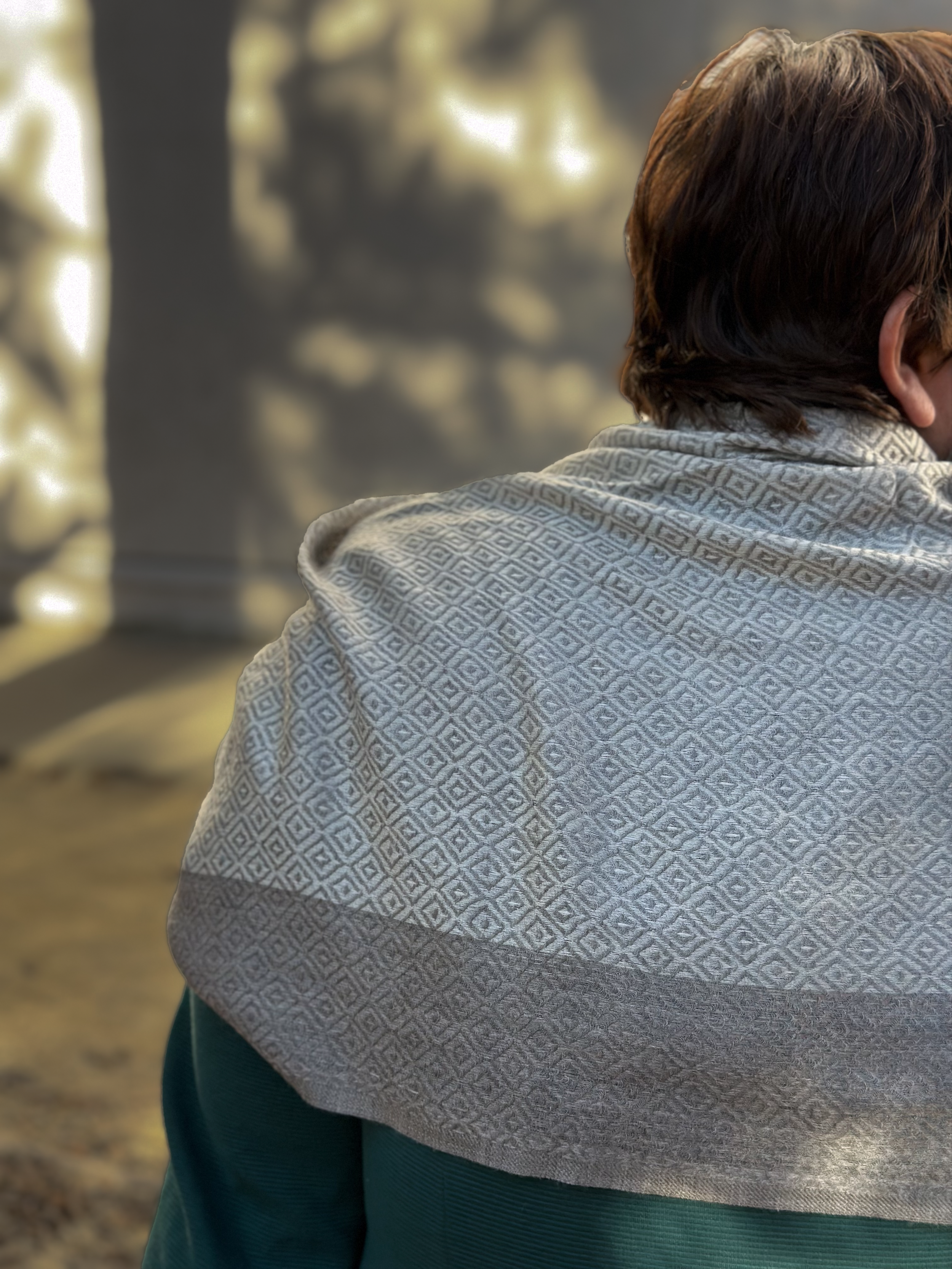 Super-Fine Genuine Cashmere Blend Diamond Weave Scarf