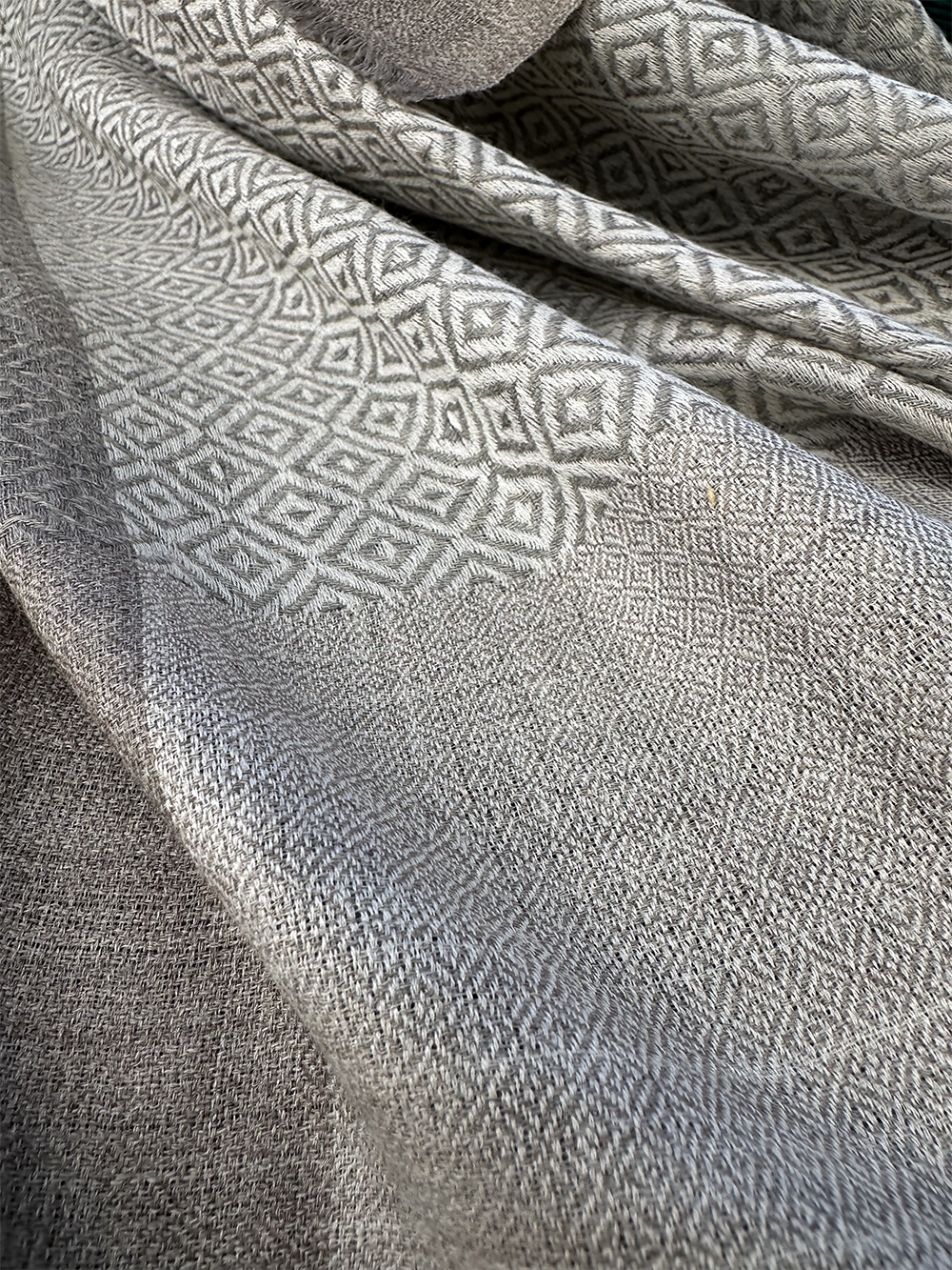 Super-Fine Genuine Cashmere Blend Diamond Weave Scarf