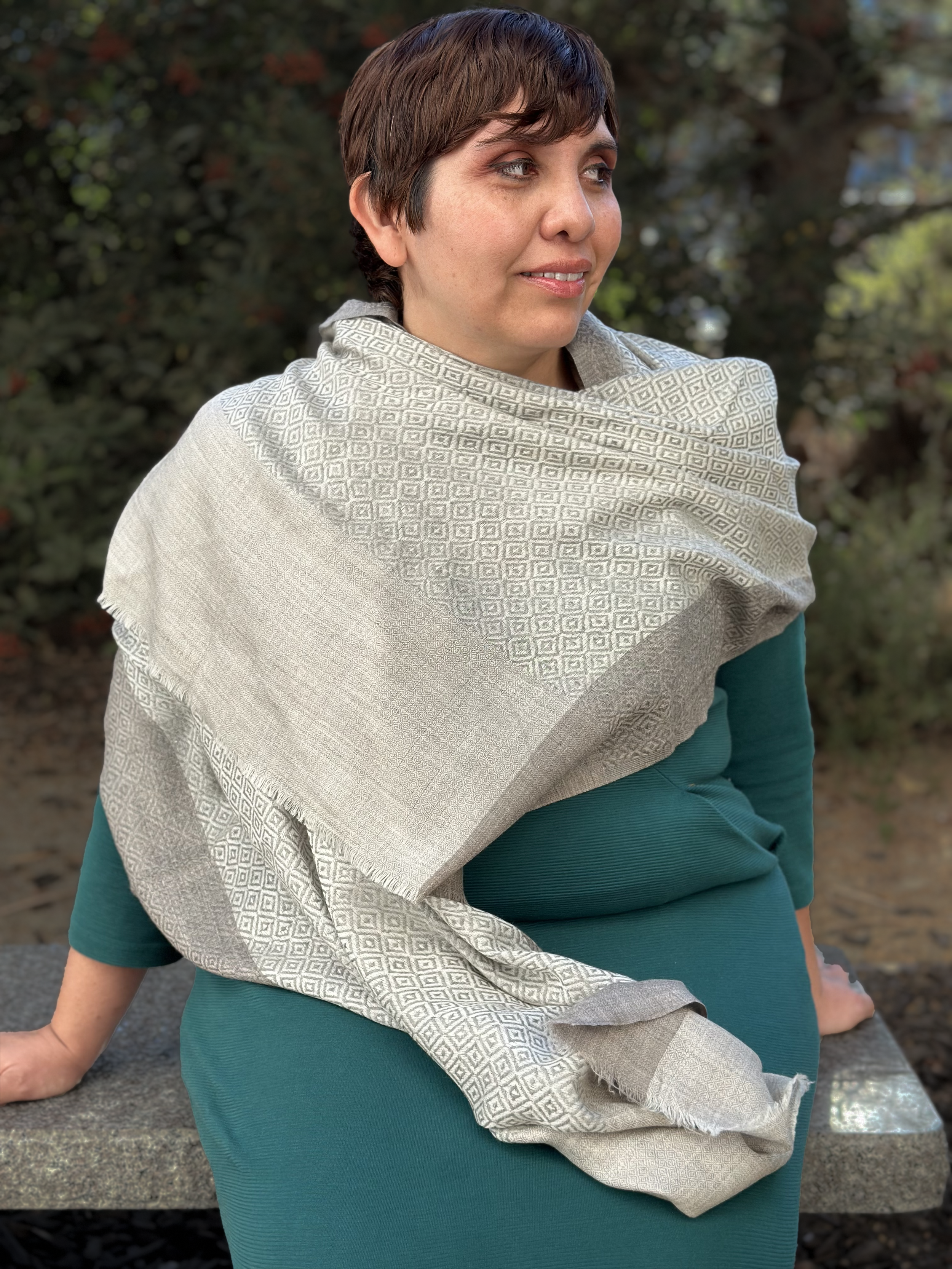 Super-Fine Genuine Cashmere Blend Diamond Weave Scarf