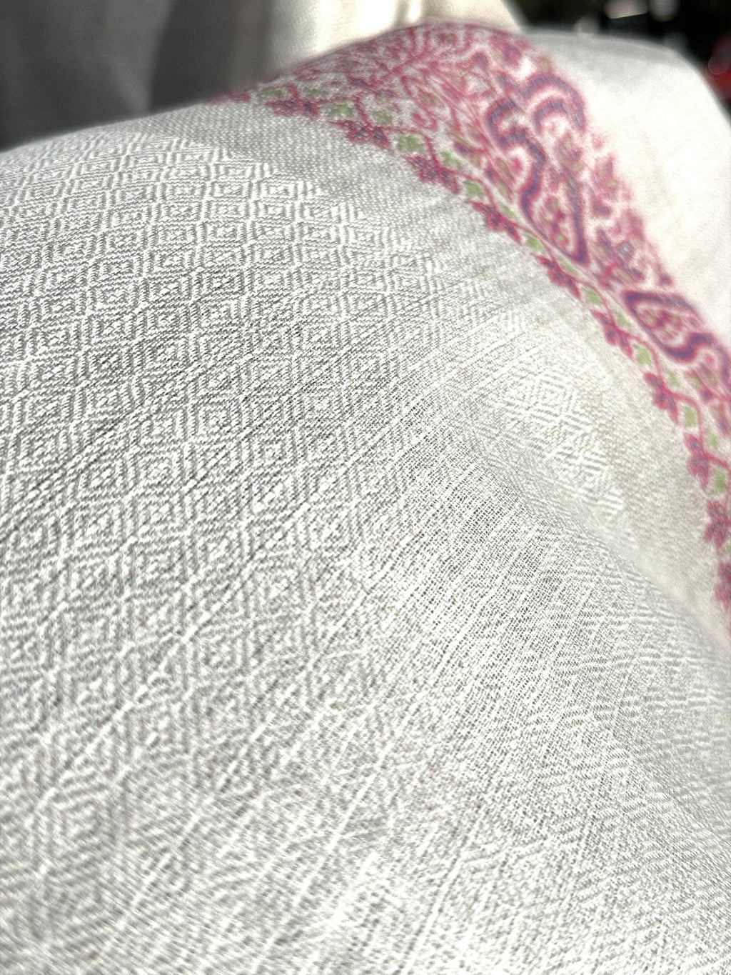 Multi-Toned Edge Embroidery Genuine Cashmere Blend Shawl