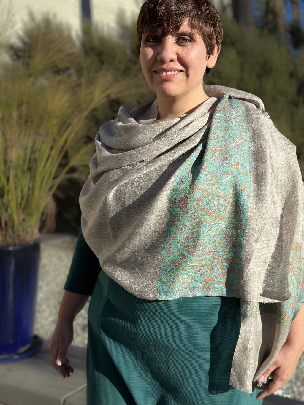 Super-Fine Genuine Cashmere Shawl with Paisley Edges